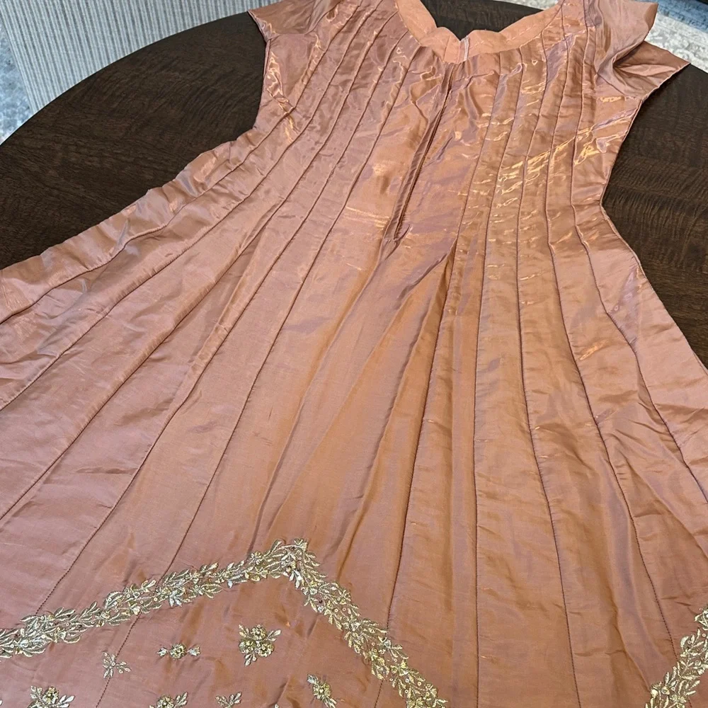 NEW Embroidered Pink Zuria Dor inspired dress - Picture 7 of 13
